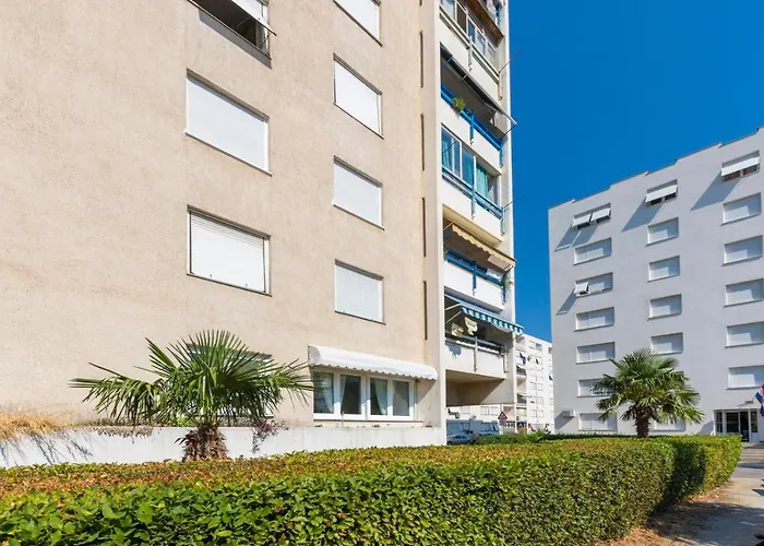 New Luxury Bella Apartment